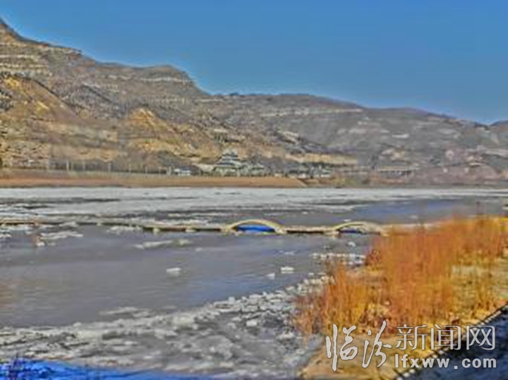 受持續(xù)降溫影響 壺口景區(qū)遭到冰封暫時關(guān)閉