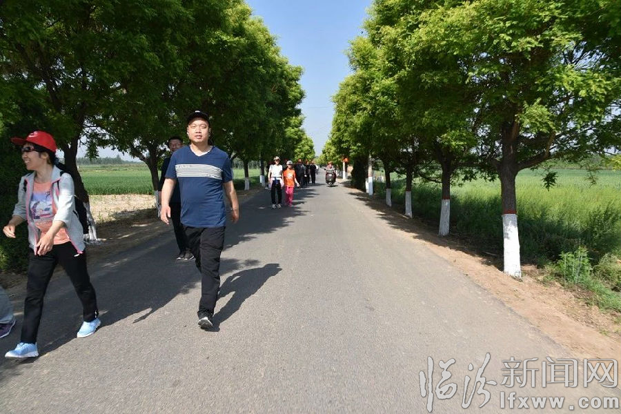 襄汾縣舉辦“美麗鄉(xiāng)村·幸福南賈”徒步節(jié)