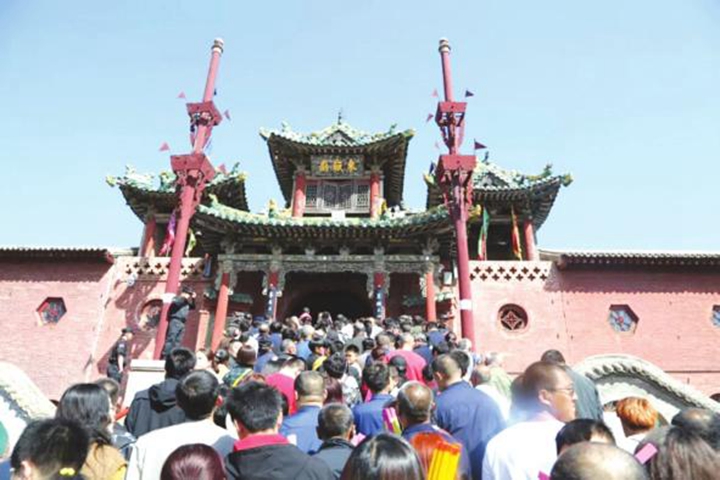 蒲縣:當廟會遇上小長假