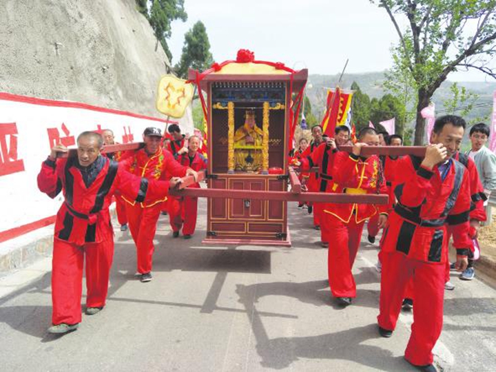 蒲縣:當廟會遇上小長假