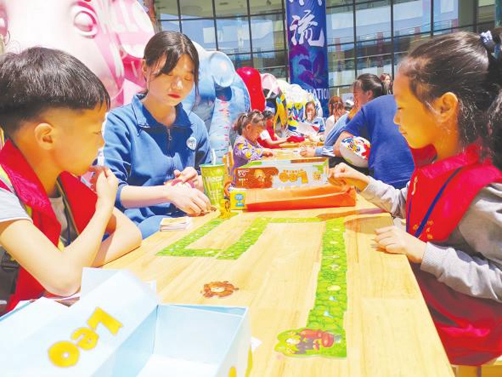 臨汾小記者:今天我是小小“科學(xué)家”