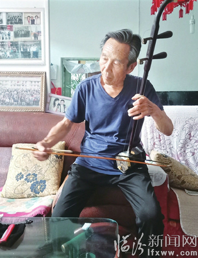 蒲縣龍麥成:古稀老人的“樂譜人生”