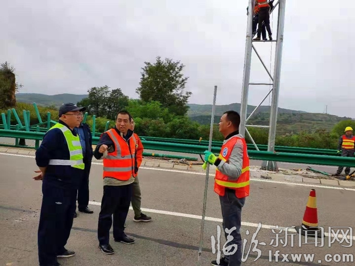 臨汾北分公司:中秋節假日 他們奮斗在“撤站”一線