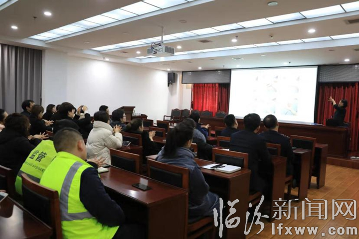 目擊:臨汾“飛”常安全