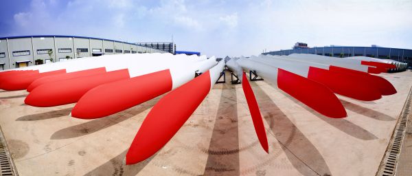 圖為株洲所生產(chǎn)的風電葉片