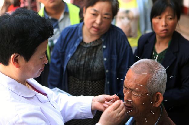 鄉村針灸醫生焦和平的一天