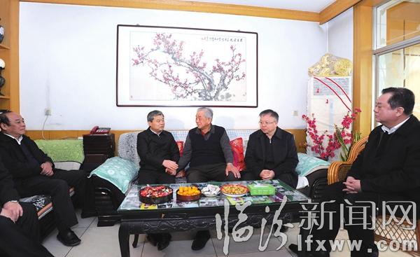 羅清宇岳普煜等市領導走訪慰問我市離退休老干部