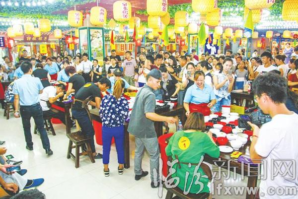 臨汾“陜西村”:“大胃王”十分鐘咥94碗