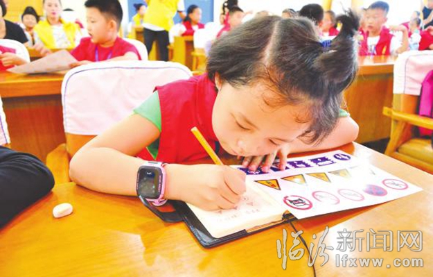 臨汾:小記者爭當(dāng)文明小使者