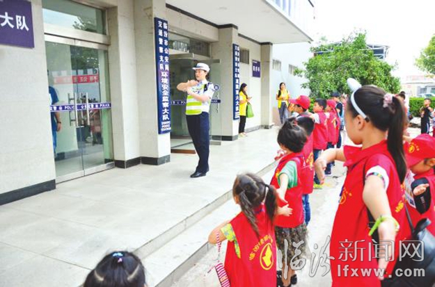 臨汾:小記者爭當(dāng)文明小使者