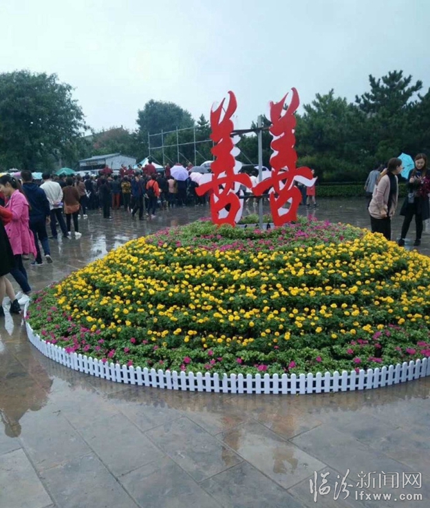 運城:3萬余人齊聚李家大院 場面火爆游人如織